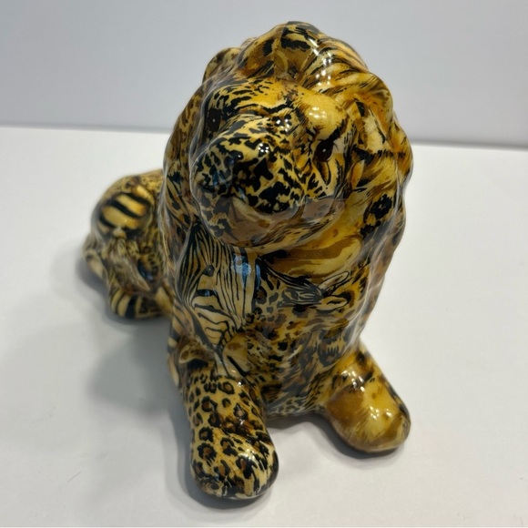 La Vie Ceramic Lion Figurine Sitting Safari Pattern Decoupage Collectible - Picture 2 of 6